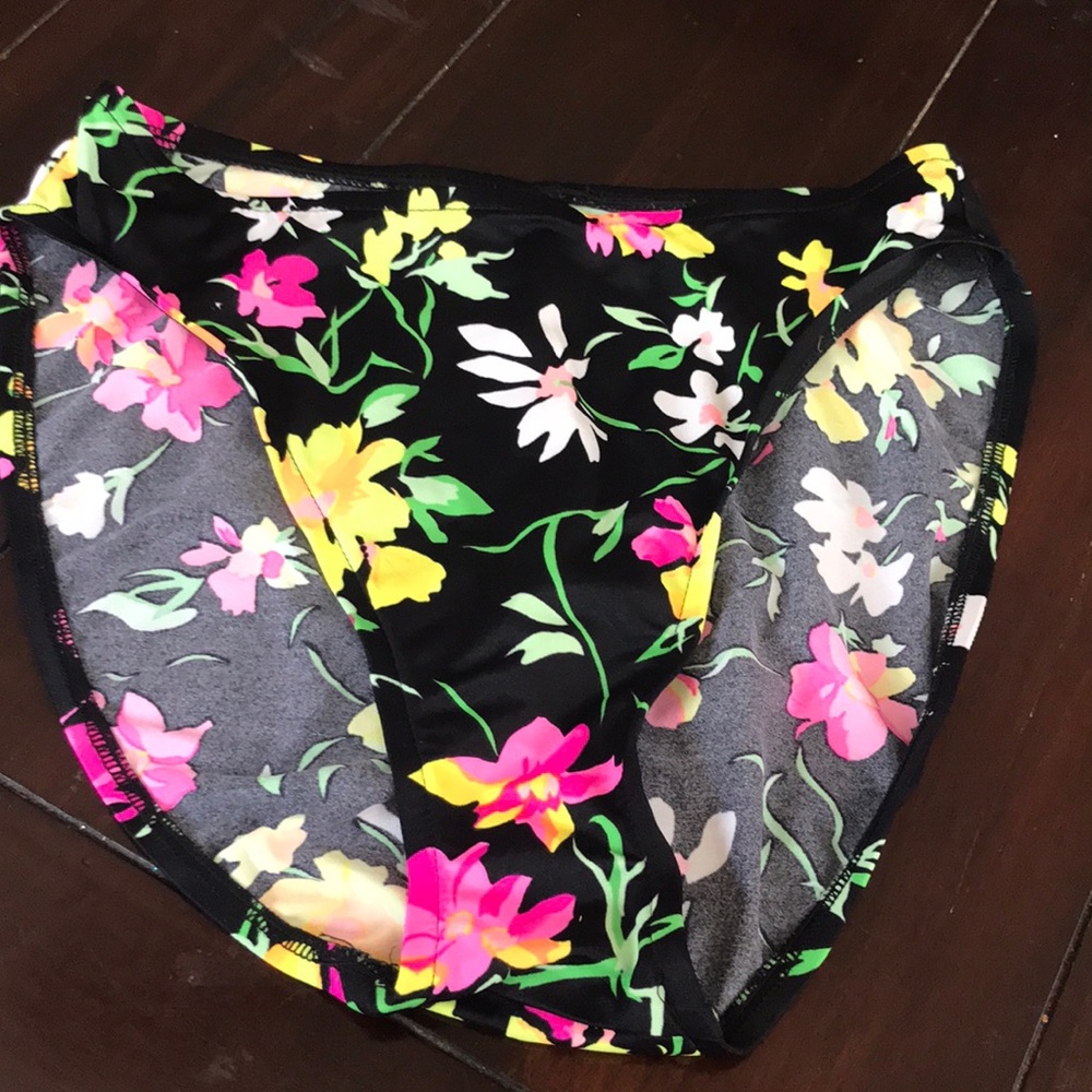 Victoria’s Secret black floral high waisted swimsuit bathing suit bikini bottom